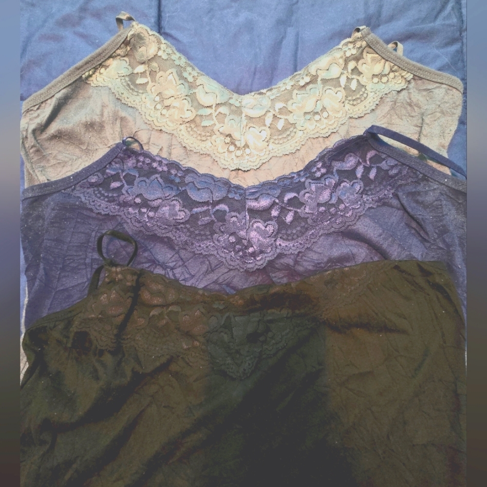 Tank tops (lot of 3)
